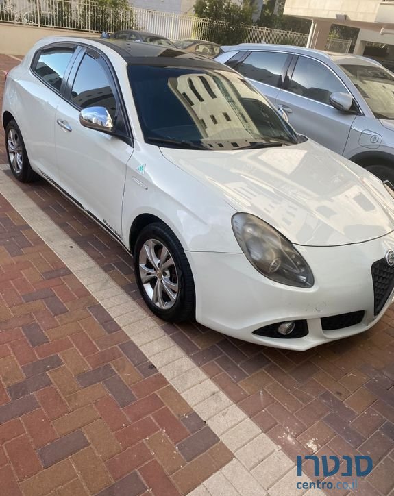 2014' Alfa Romeo Giulietta אלפא רומיאו ג'ולייטה photo #6