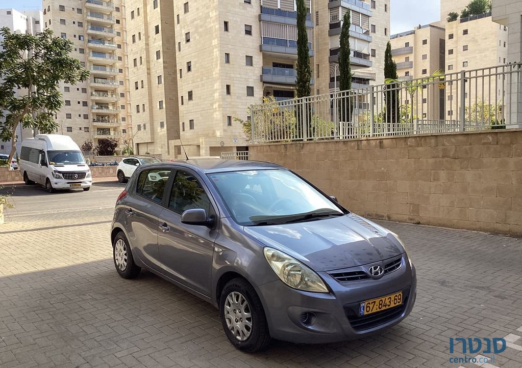 2009' Hyundai i20 יונדאי photo #5