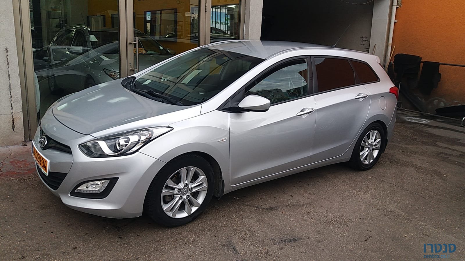 2017' Hyundai i30 photo #1