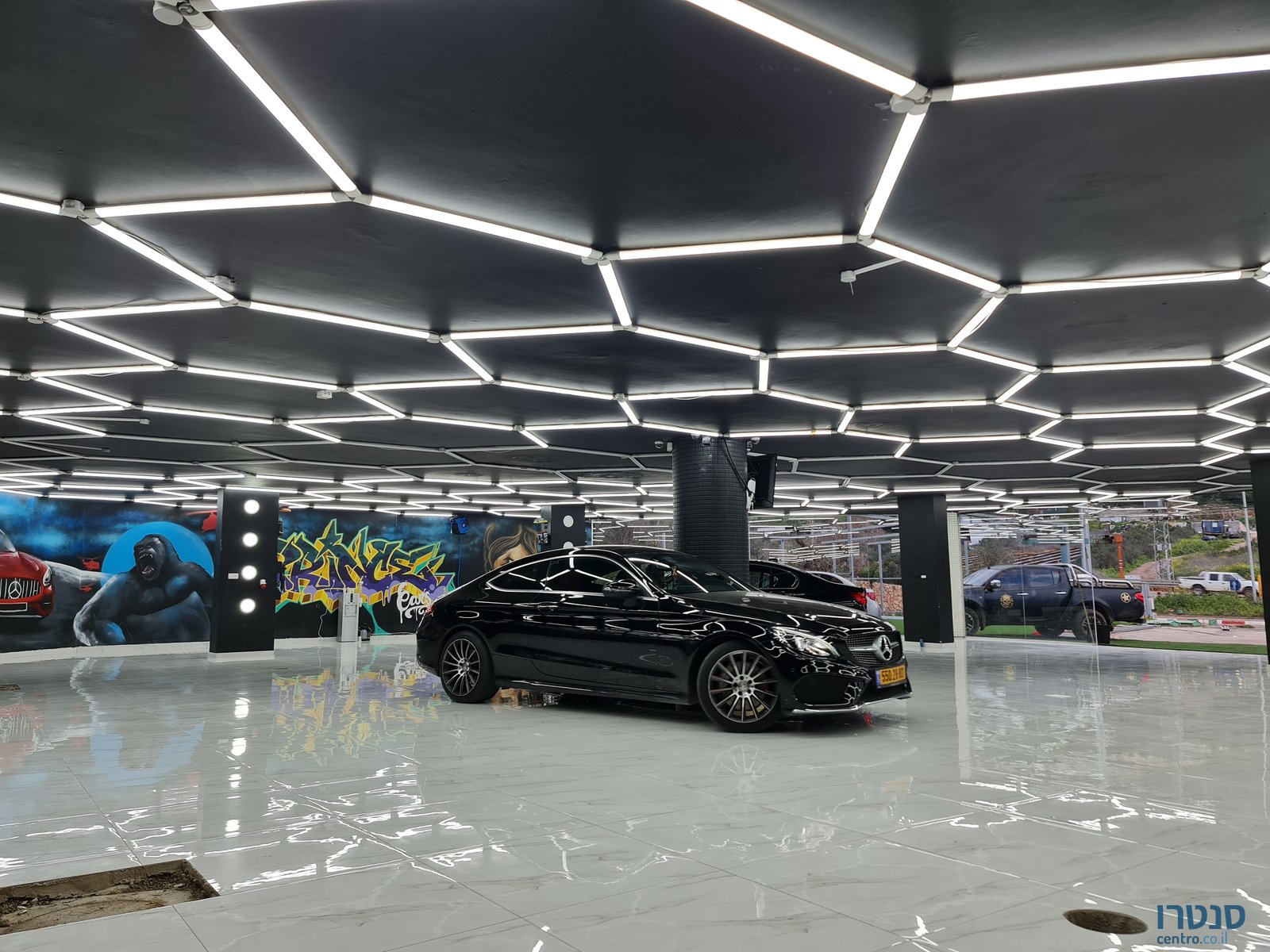 2018' Mercedes-Benz 300 מרצדס photo #4