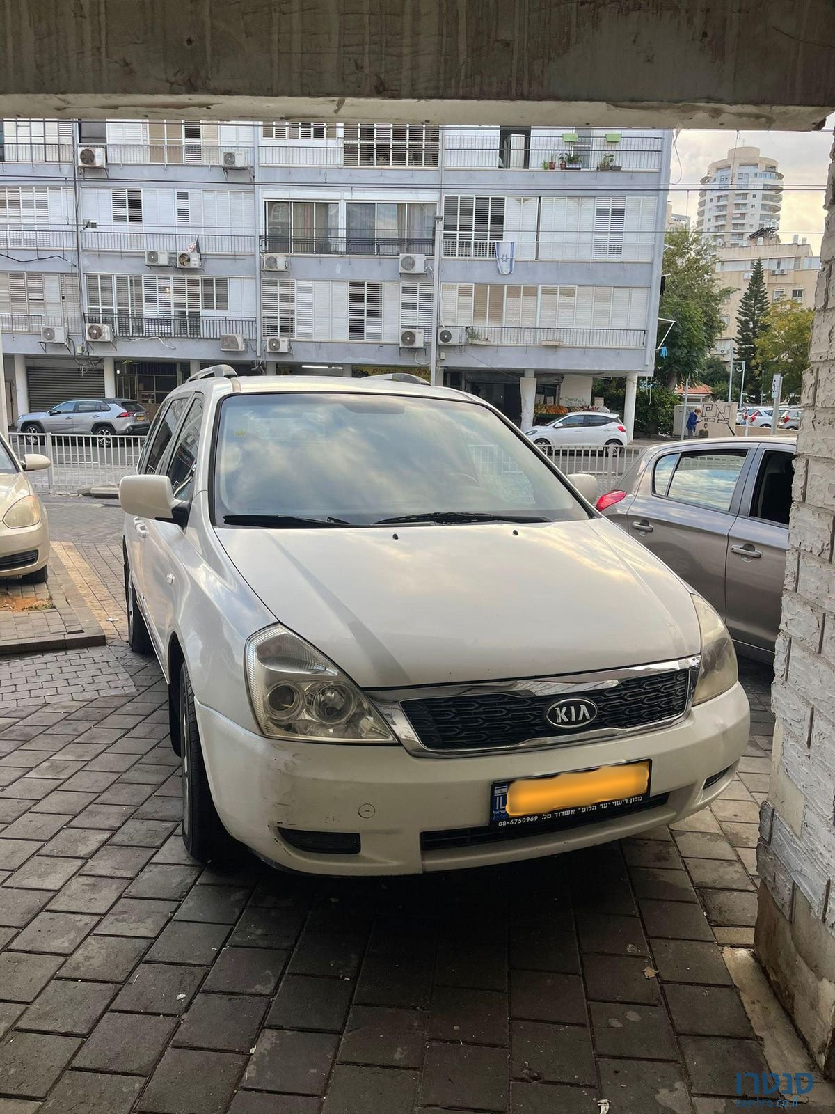 2011' Kia Carnival קיה קרניבל photo #1