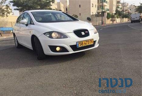 2011' SEAT Leon סטיילנס ‏1800 photo #2