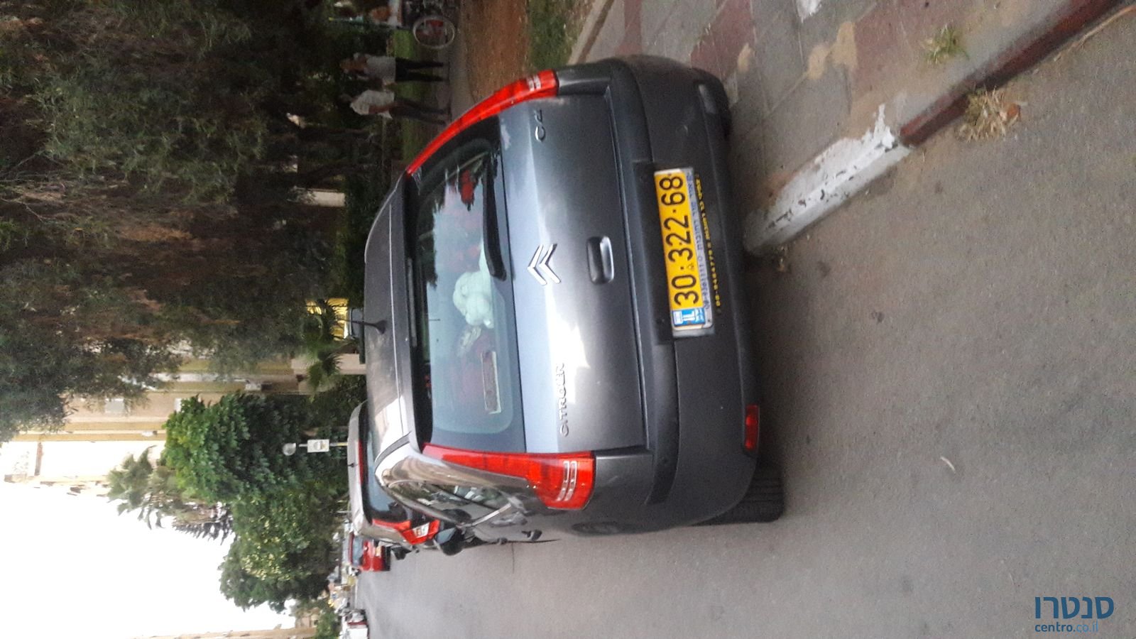 2009' Citroen C4 photo #3