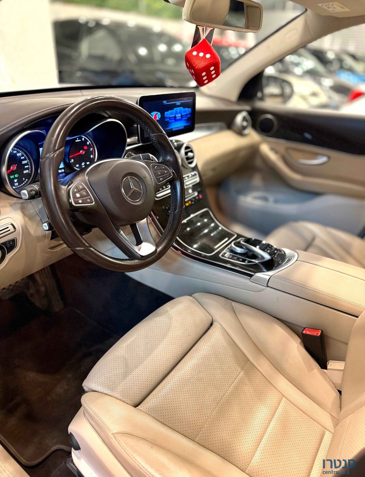 2016' Mercedes-Benz GLC מרצדס-בנץ photo #5