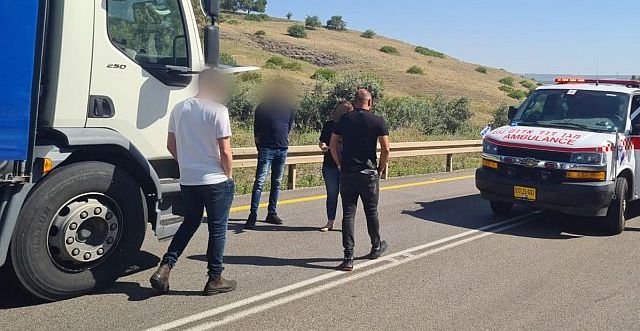 На севере Израиля грузовик сбил пожилого мужчину