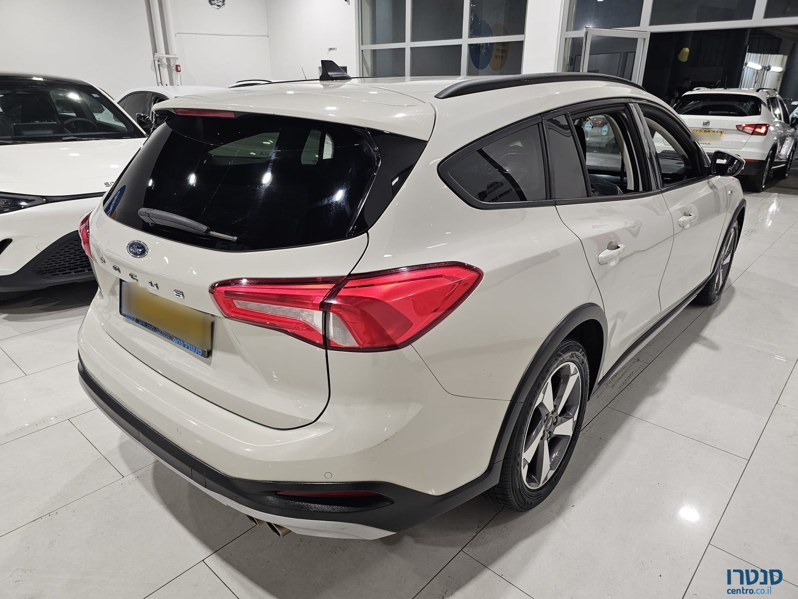 2022' Ford Focus סטיישן photo #3