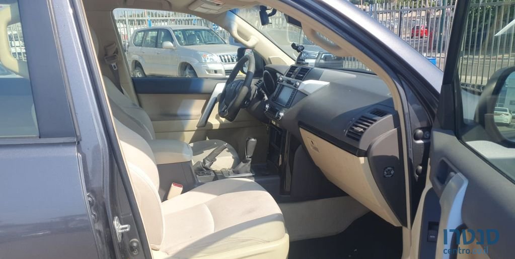 2017' Toyota Land Cruiser טויוטה לנד קרוזר photo #5