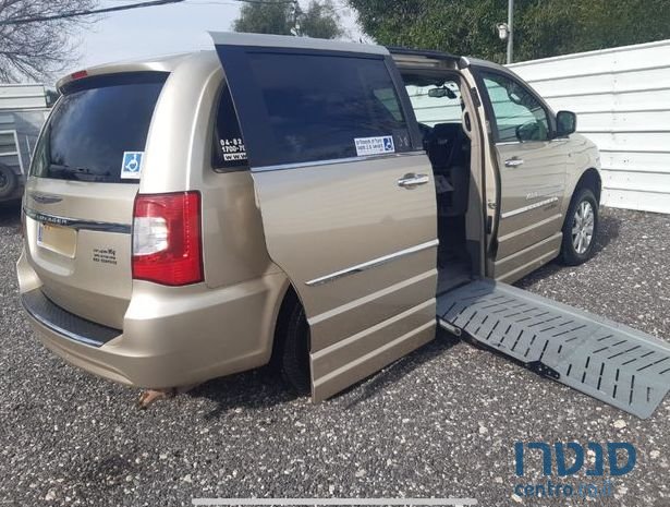 2012' Chrysler Grand Voyager קרייזלר גראנד וויאג'ר photo #3