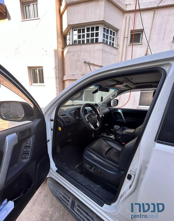 2017' Toyota Land Cruiser טויוטה לנד קרוזר photo #3