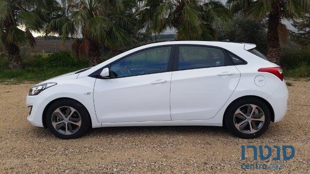 2015' Hyundai i30 photo #3