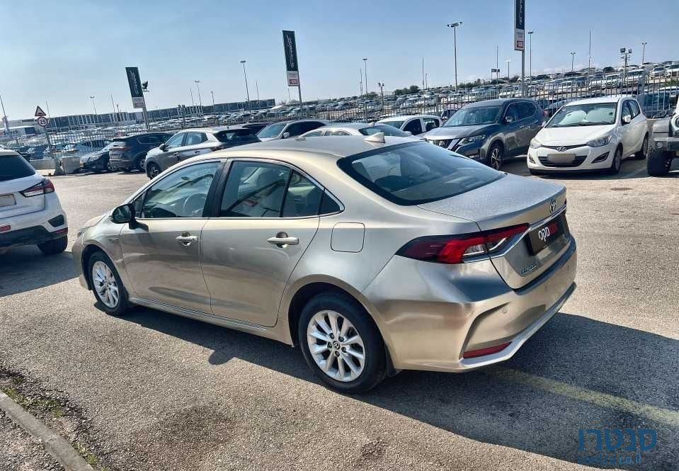 2020' Toyota Corolla טויוטה קורולה photo #5