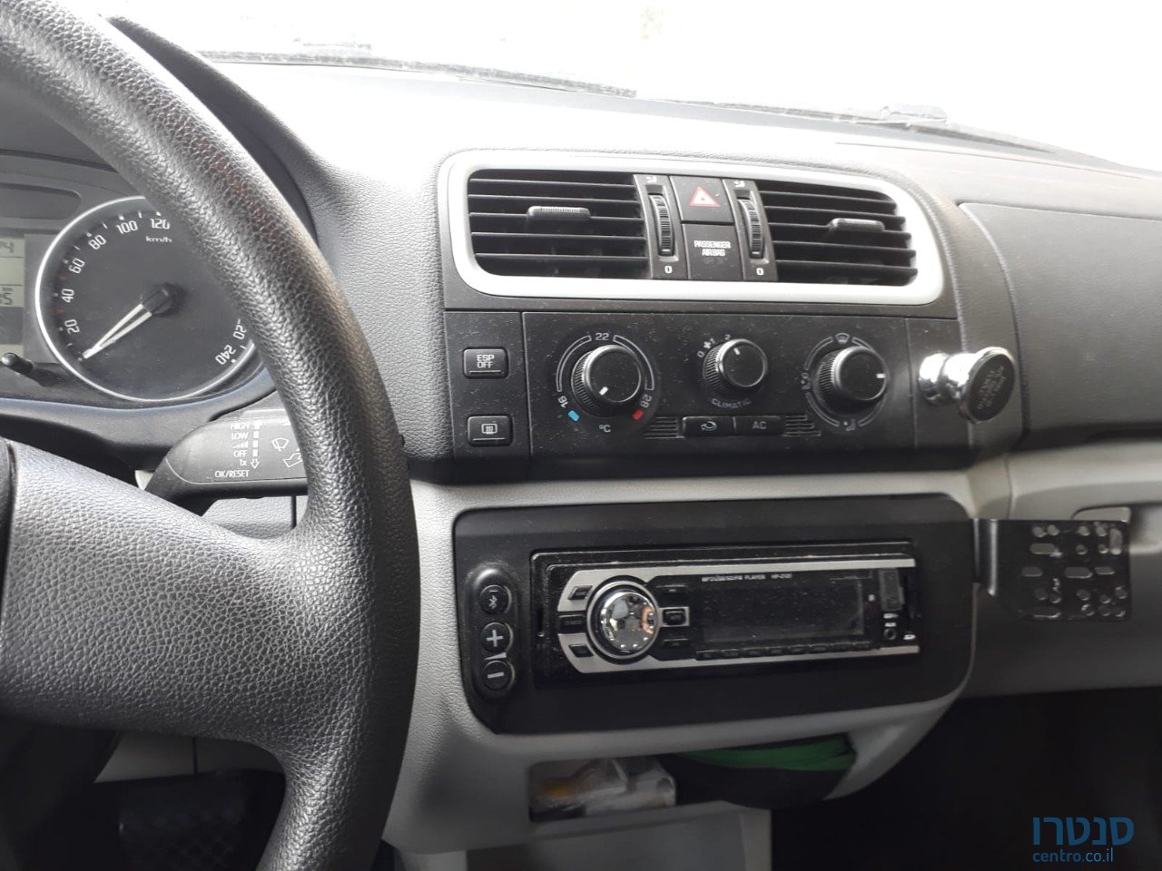 2010' Skoda Fabia 2 photo #6