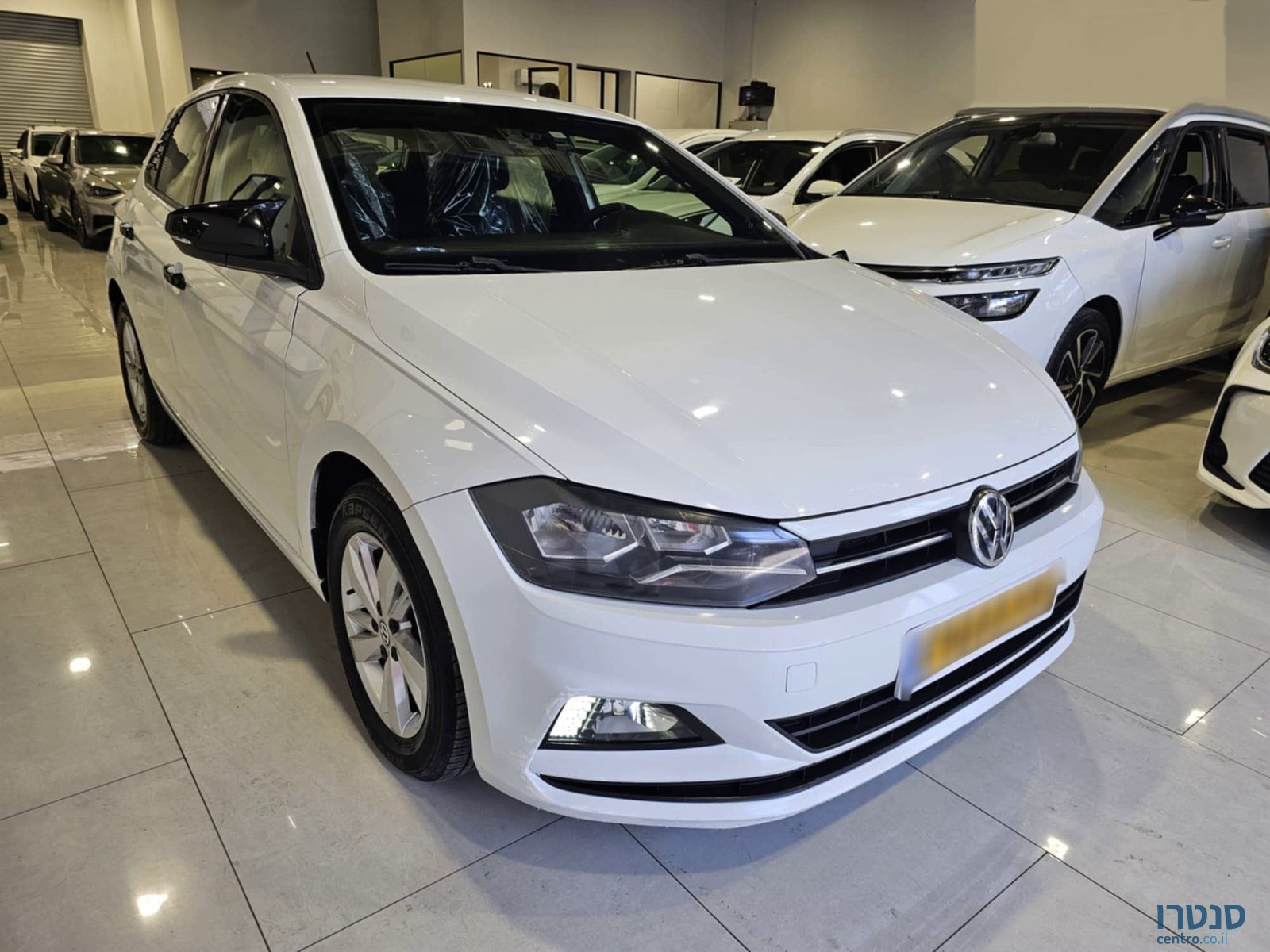 2019' Volkswagen Polo photo #2