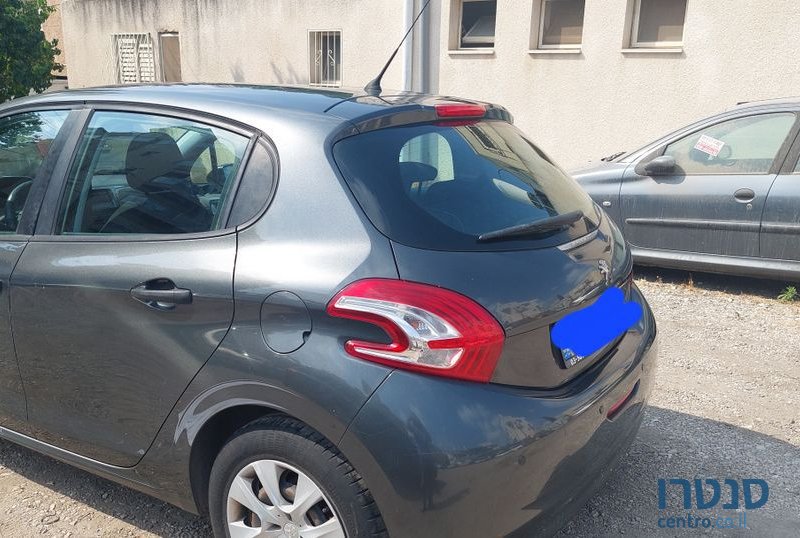 2015' Peugeot 208 פיג'ו photo #1