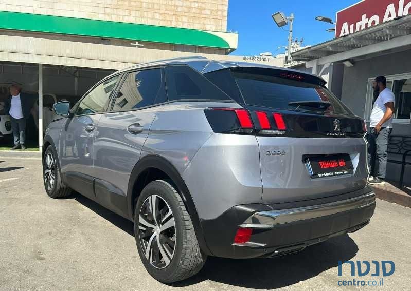 2018' Peugeot 3008 פיג'ו photo #4