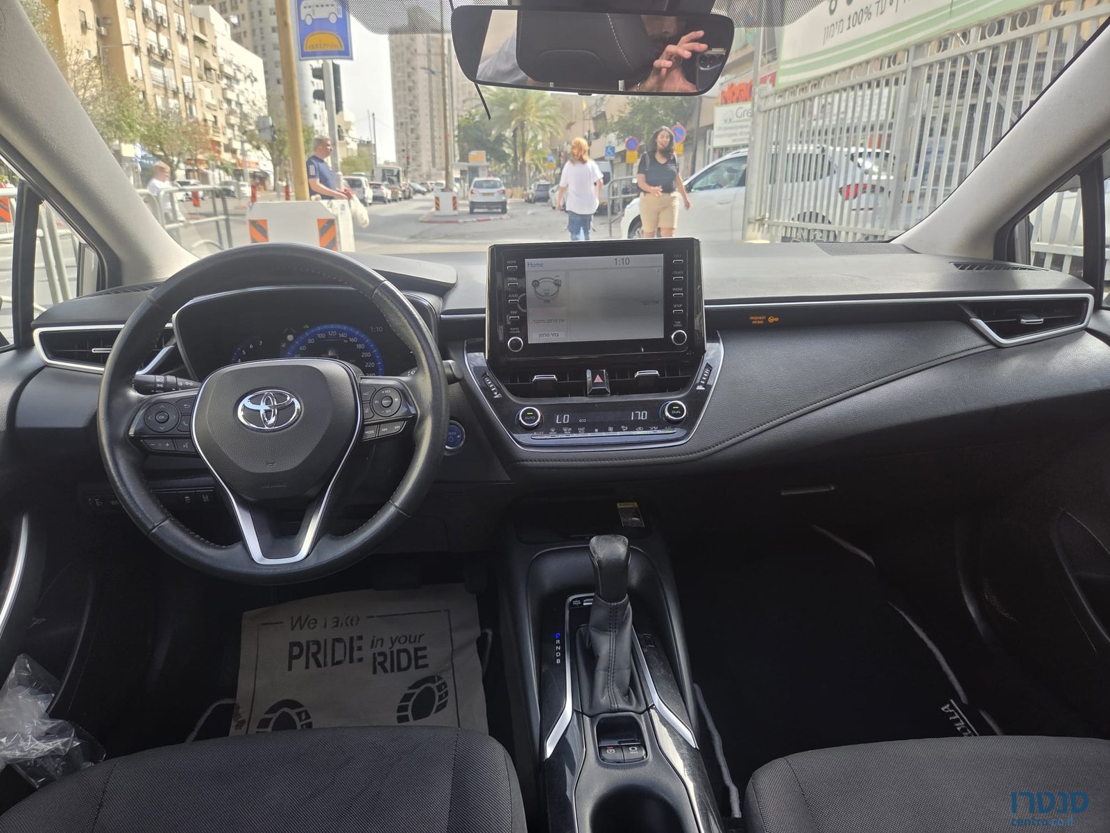 2019' Toyota Corolla photo #2