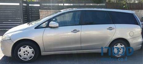 2011' Mitsubishi Grandis מיצובישי גרנדיס photo #1