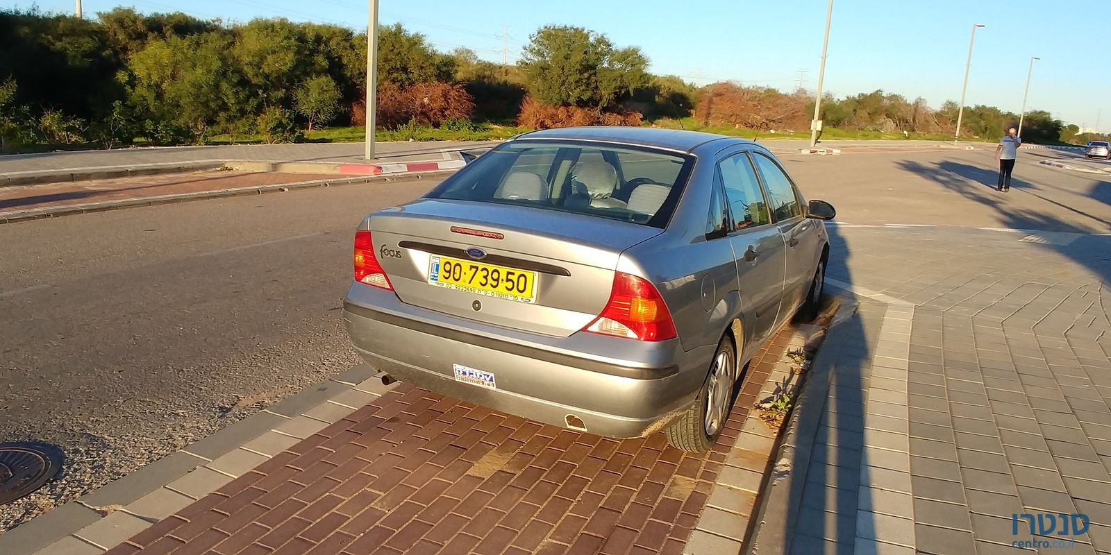 2003' Ford Focus photo #3