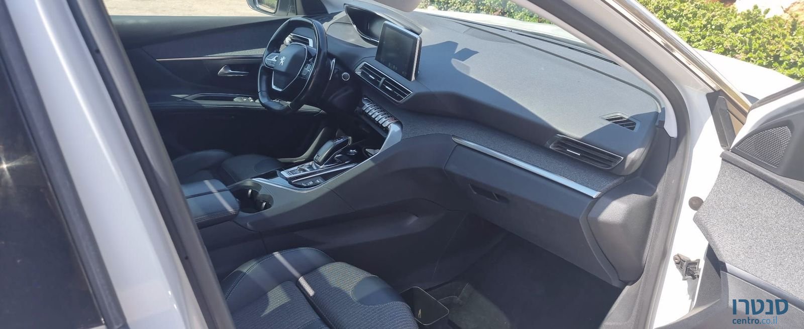 2021' Peugeot 5008 פיג'ו photo #3