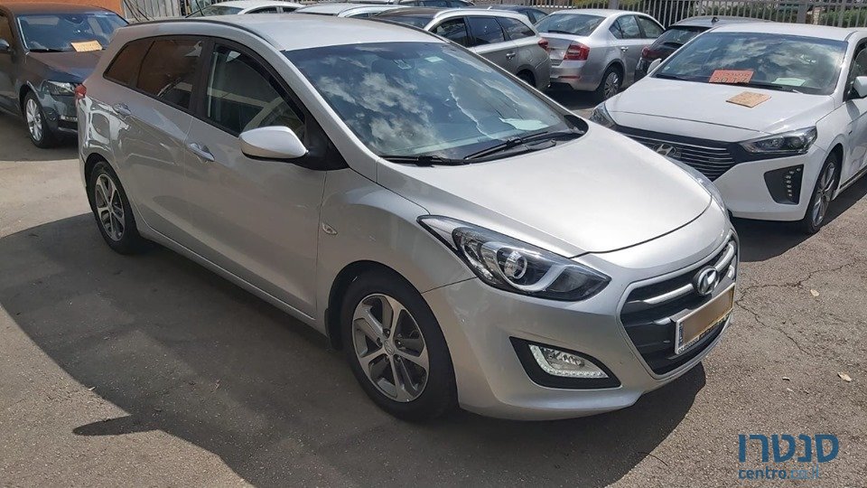 2014' Hyundai i30 photo #2