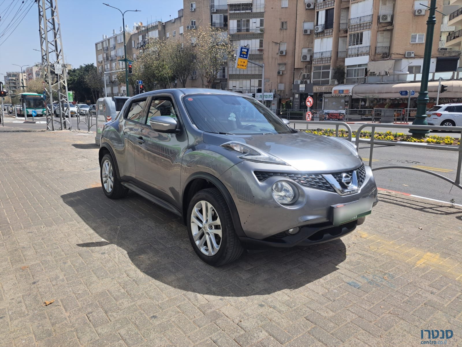 2013' Nissan Juke photo #1