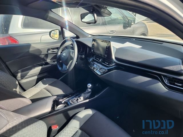 2024' Toyota C-HR טויוטה photo #3