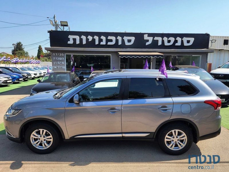 2017' Mitsubishi Outlander מיצובישי אאוטלנדר photo #2