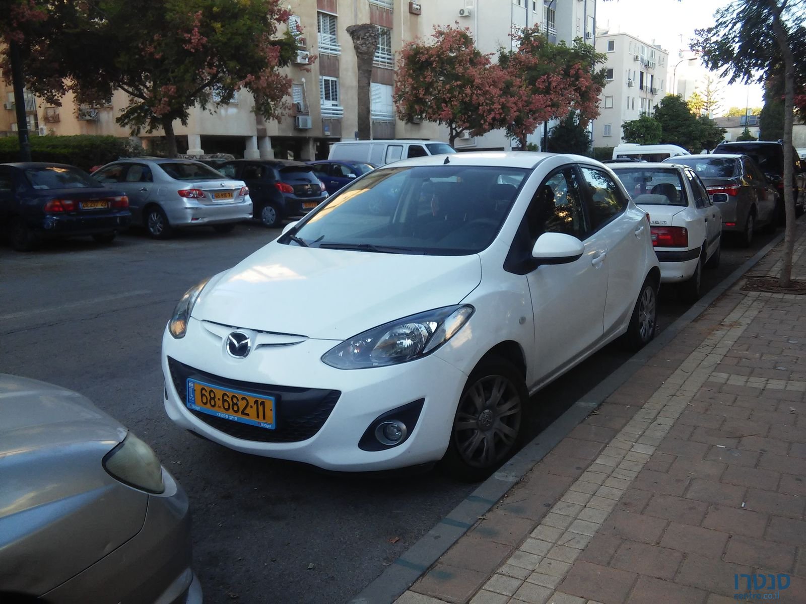 2014' Mazda 2 2 photo #2