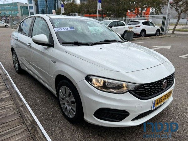 2018' Fiat Tipo photo #1