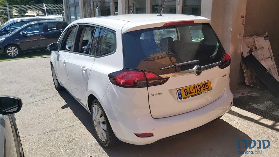 2017' Opel Zafira photo #2