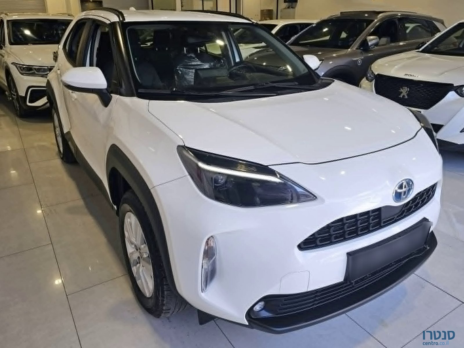 2023' Toyota Yaris Cross photo #2