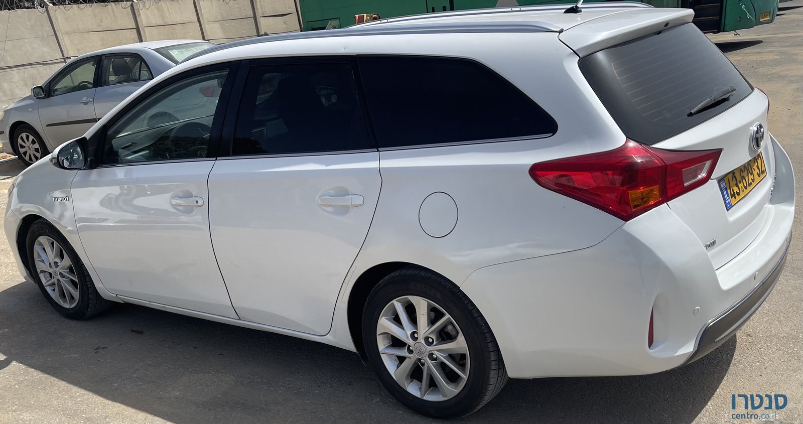 2015' Toyota Auris טויוטה אוריס photo #3