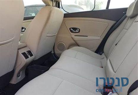 2011' Renault Fluence photo #3