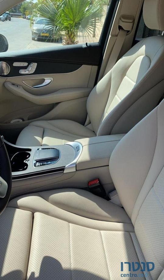 2021' Mercedes-Benz Glc-Class מרצדס קופה photo #5