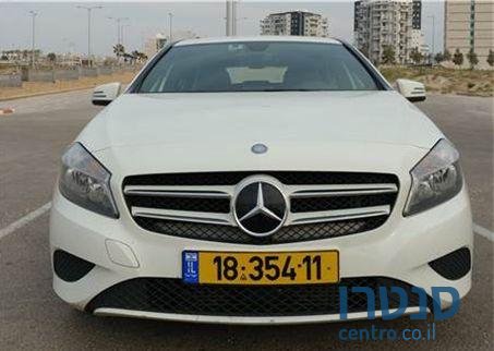 2013' Mercedes-Benz A Class Style 180 photo #1