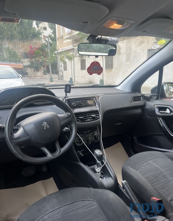 2017' Peugeot 208 פיג'ו photo #2