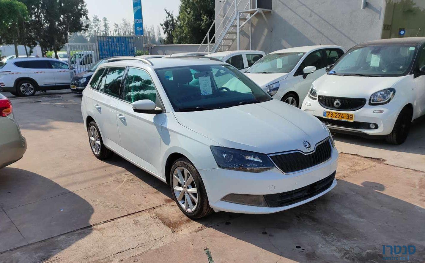 2016' Skoda Fabia סקודה פאביה photo #2