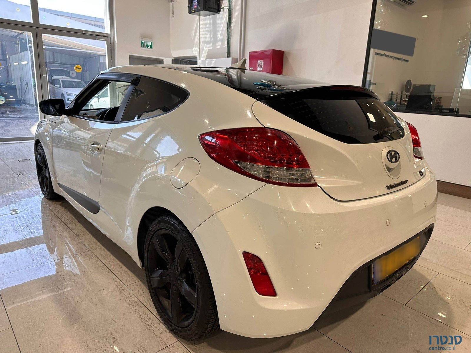 2010' Hyundai Veloster photo #4