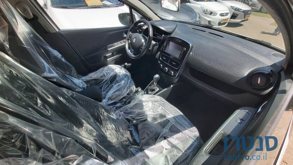 2017' Renault Clio photo #3