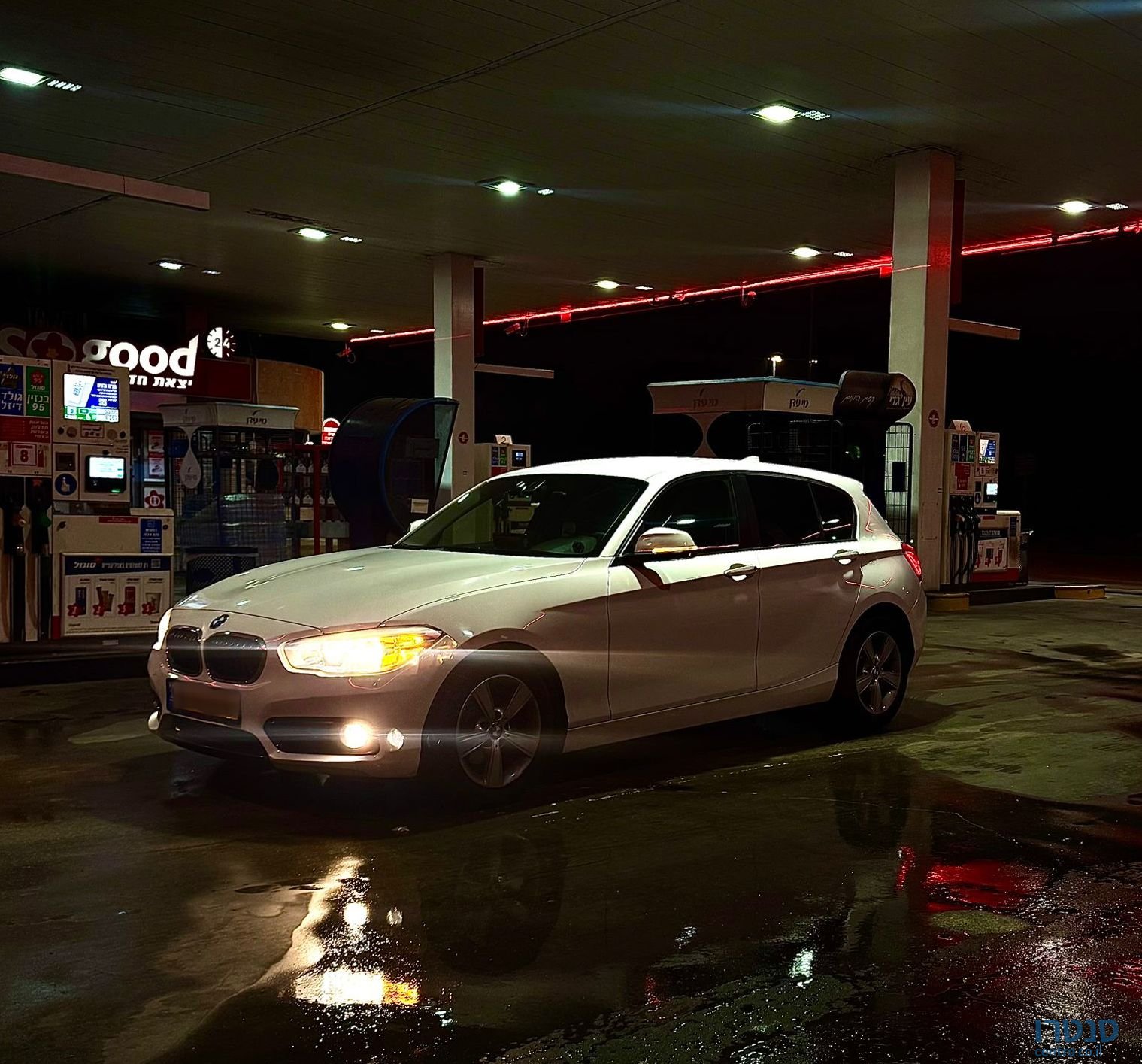 2016' BMW 118I ב.מ.וו photo #1