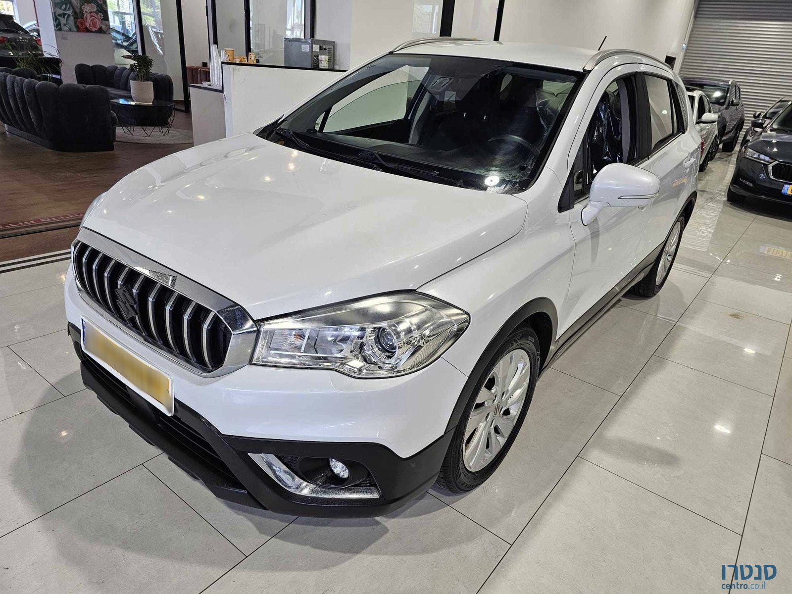 2018' Suzuki SX4 S-Cross photo #1
