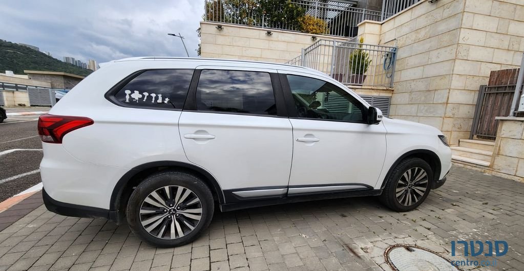 2018' Mitsubishi Outlander מיצובישי אאוטלנדר photo #2