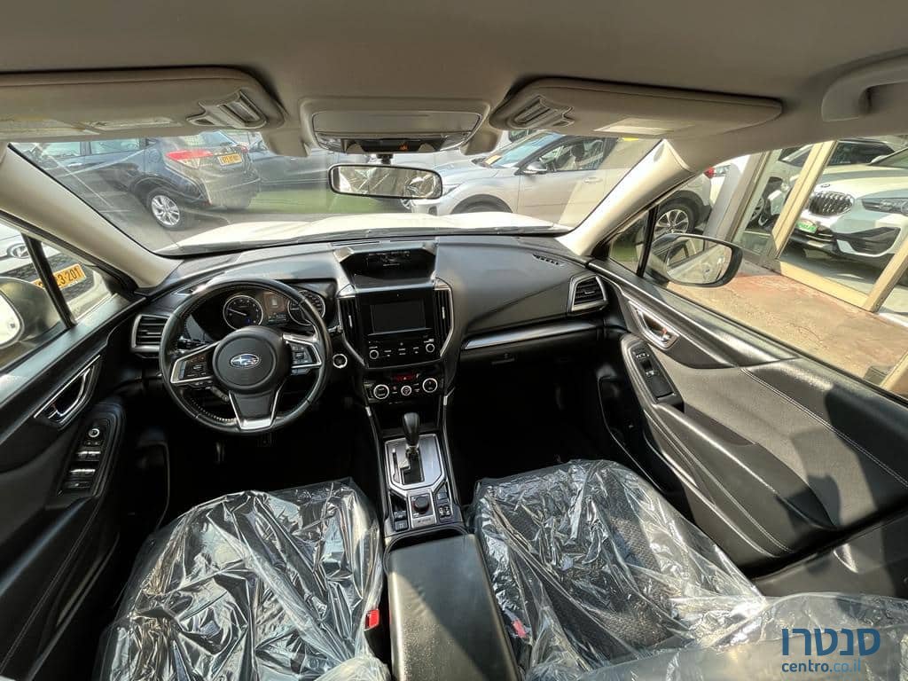 2019' Subaru Forester photo #5