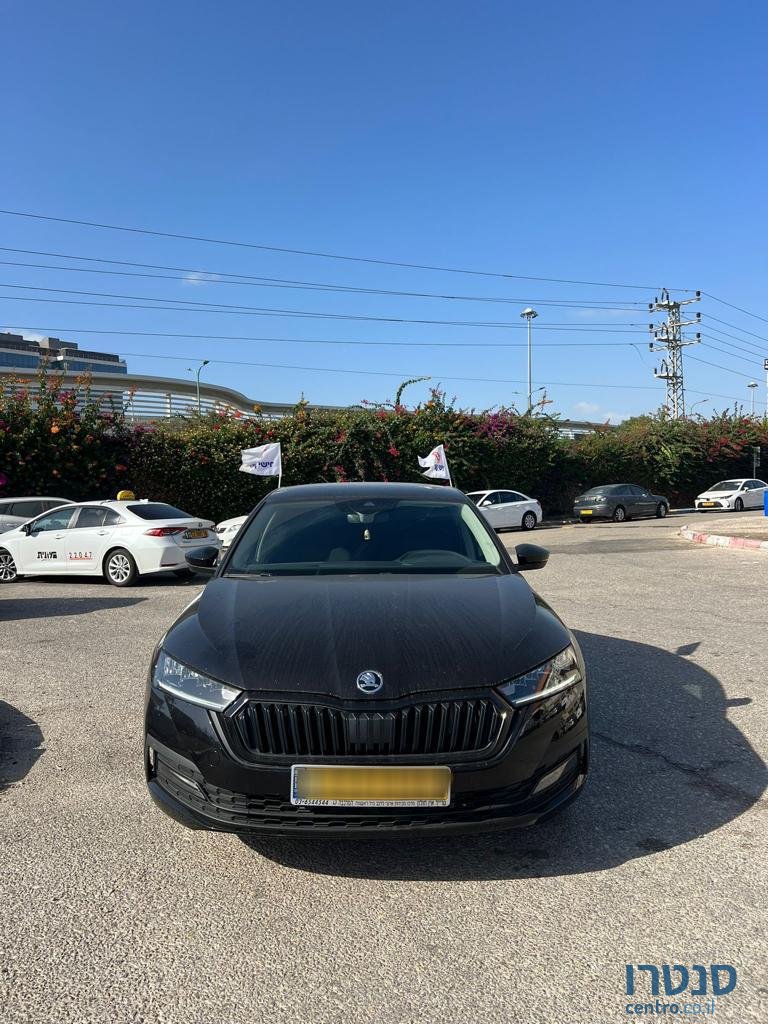 2022' Skoda Octavia photo #2