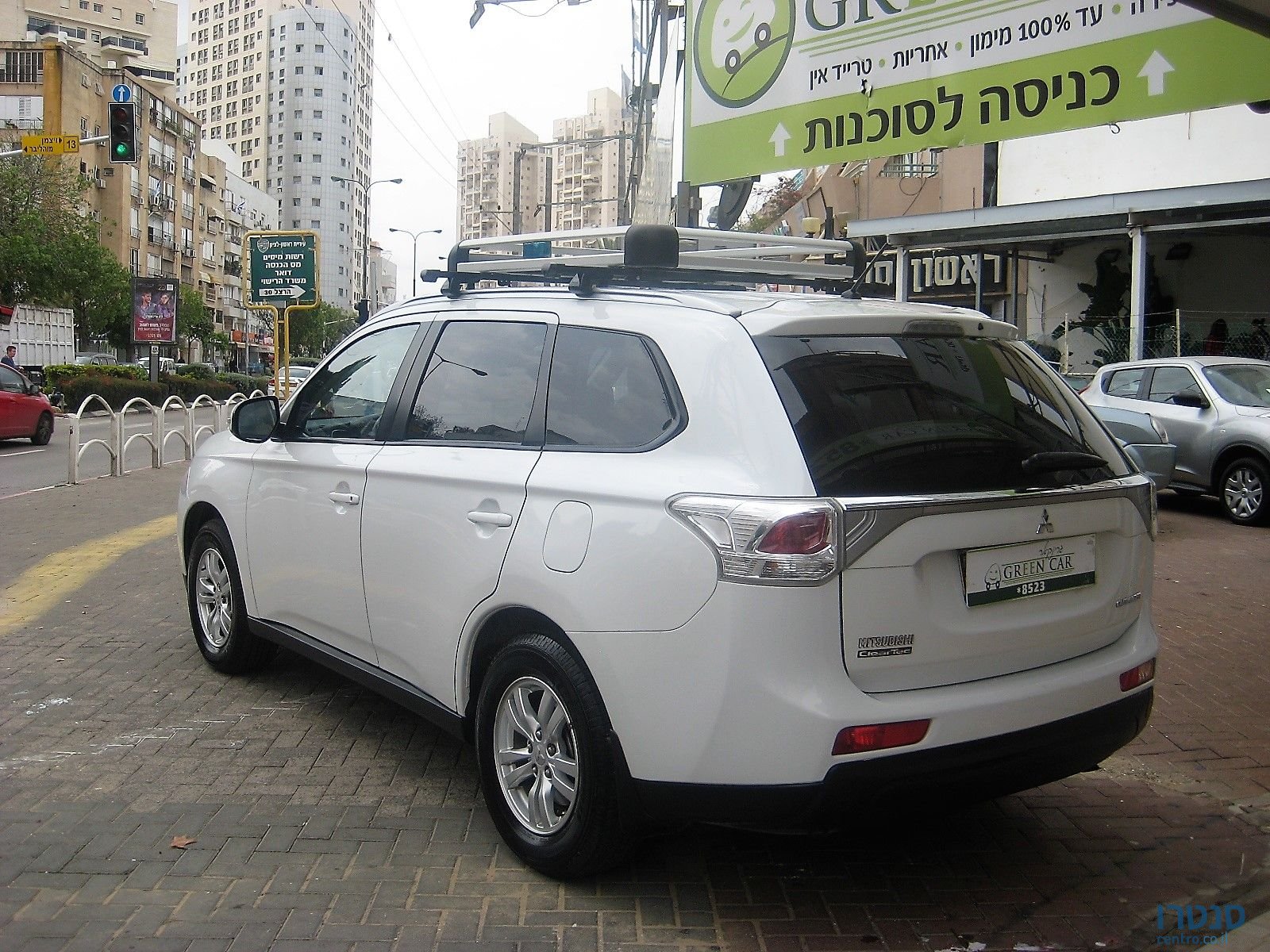 2015' Mitsubishi Outlander photo #4