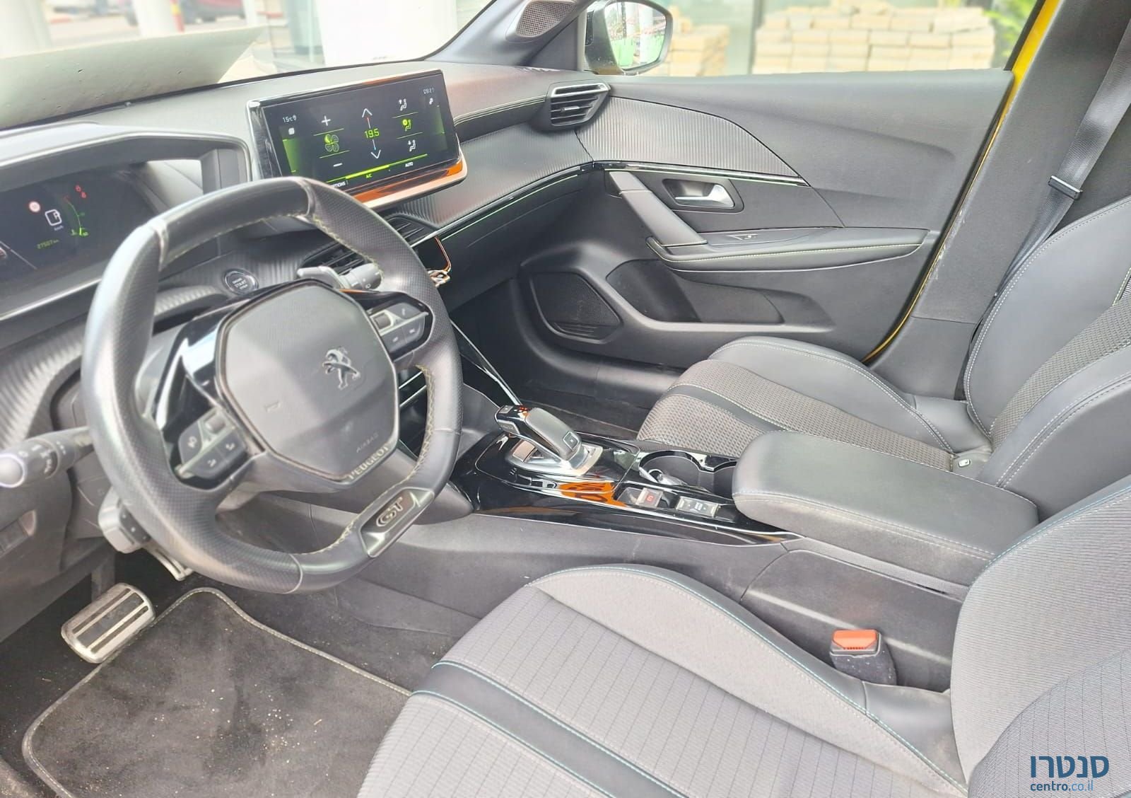 2022' Peugeot 208 פיג'ו photo #3