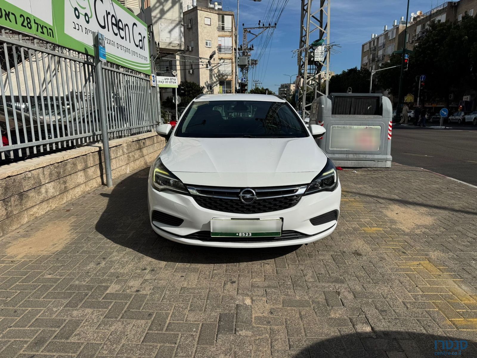 2017' Opel Astra photo #3