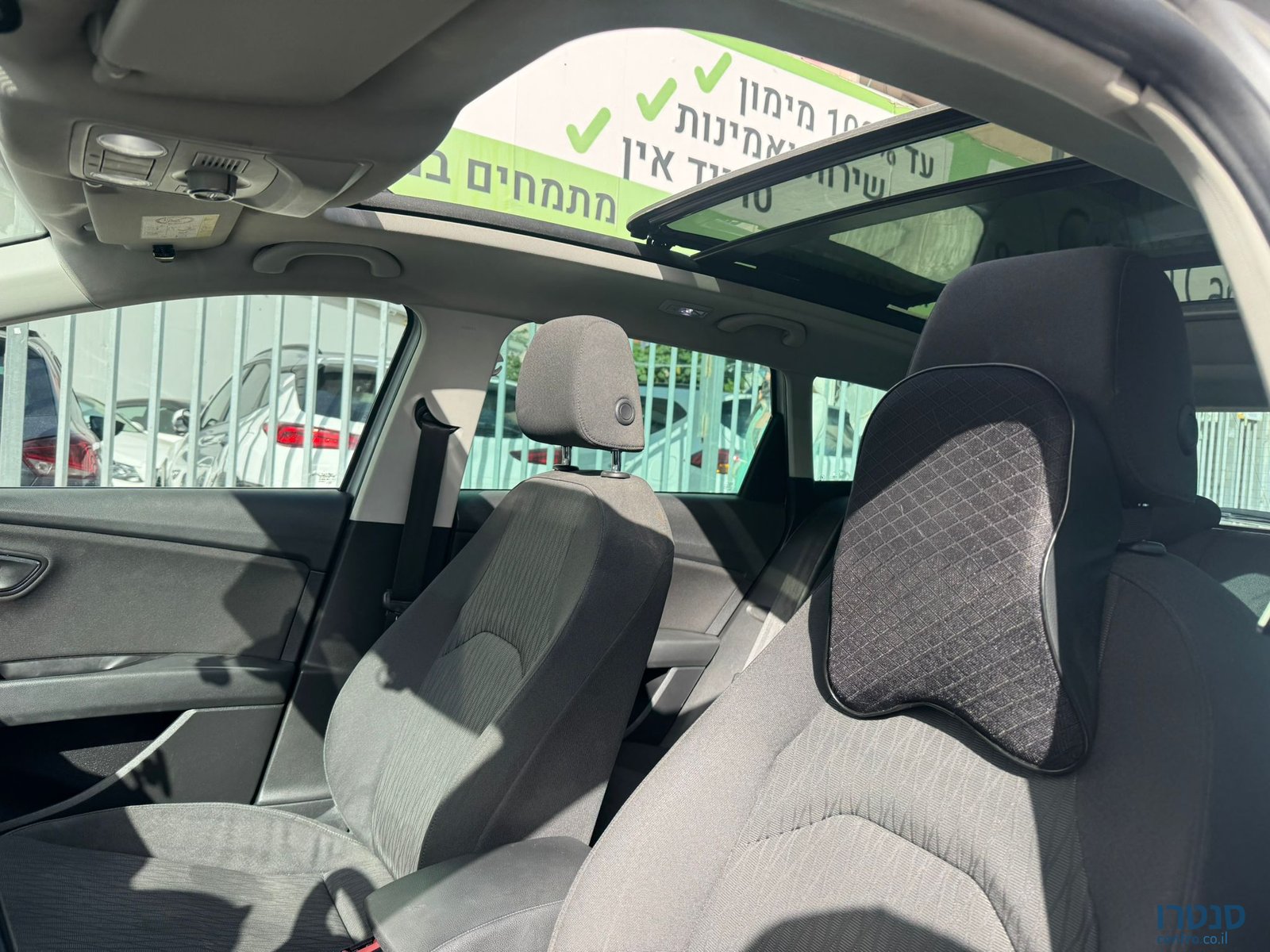 2016' SEAT Leon photo #3