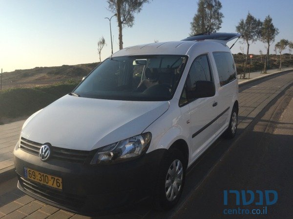 2012' Volkswagen Caddy photo #5