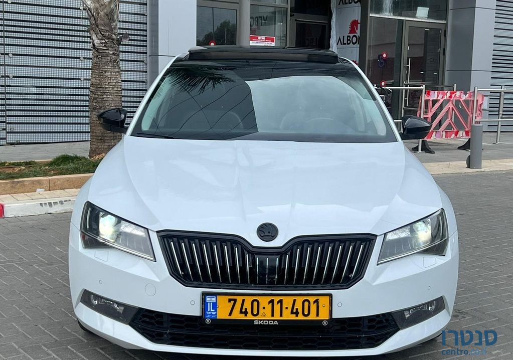 2019' Skoda Superb סקודה סופרב photo #2